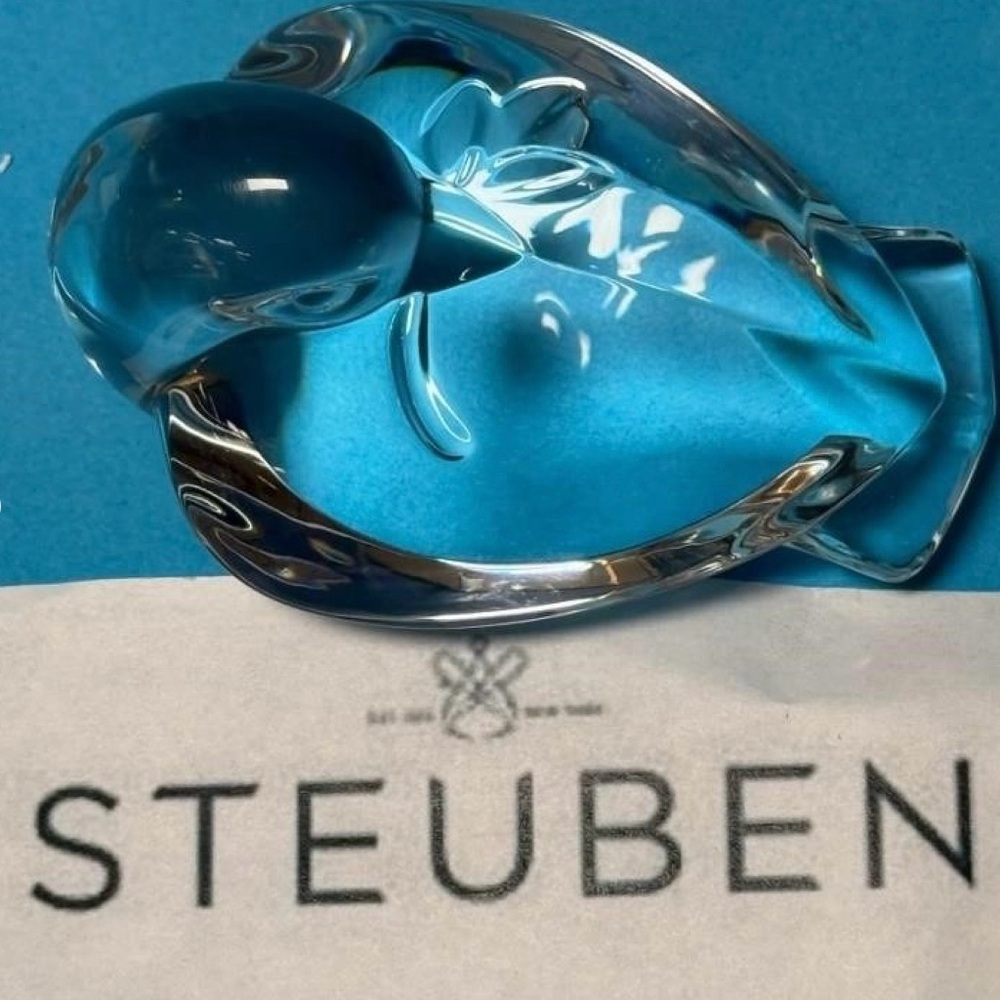 Steuben Crystal bird Figurine